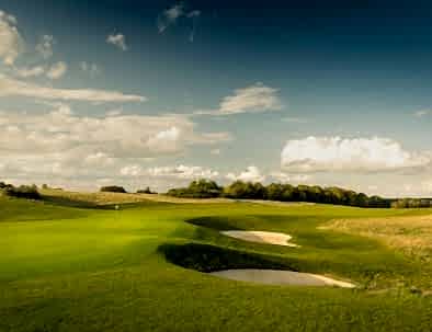 _N7A9424-Heritage-2nd-Green-2-Screen-Res